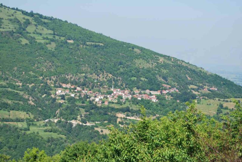 Fshati Llacë