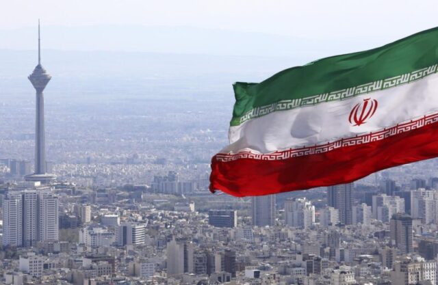 De skyline van Teheran_