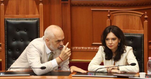 1200-630-1718994555xedi-rama-elisa-spiropali-904 (1)