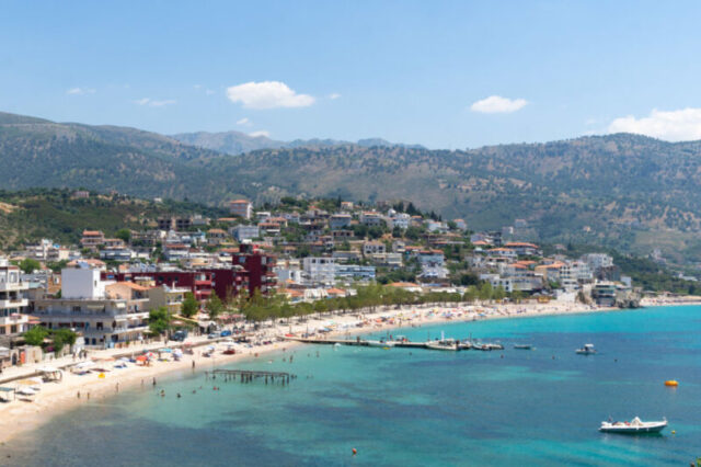 plage-himare-albanie-900x600-1