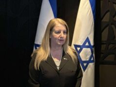 Incidenti me heqjen e flamurit nga protestuesja, reagon ambasadorja e Izraelit në Tiranë: Akte të tilla turpërojnë popullin shqiptar!