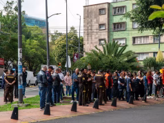 Tërmet i fuqishëm 7,3–7,4 trondit jugun e Meksikës dhe Amerikën Qendrore; tërhiqet alarmi për cunami, rrëshqitje dheu në Guatemalë