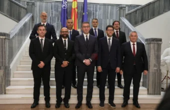 Mickoski riformaton Qeverinë: VLEN fiton më shumë pushtet, tetë ministra marrin detyrën