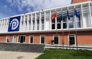 PD çon në “Kushtetuese” marrëveshjen me SHBA: U miratua në shkelje të Kushtetutës