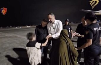 Nga kampet e Sirisë te familja në Shqipëri: Historia e Abdullahut dhe operacioni tetëmujor që solli në atdhe pesë shtetas