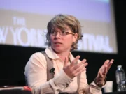 “Shteti artificial”: Historiania e Harvardit Jill Lepore paralajmëron se IA-ja mund të dobësojë demokracinë