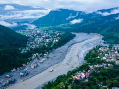 Pse përmbytja e rrallë dhe vdekjeprurëse në Nepal goditi pa paralajmërim