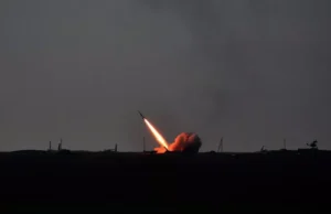 Britania e Madhe merr të dhëna nga fushëbeteja ukrainase për trajnimin e inteligjencës artificiale