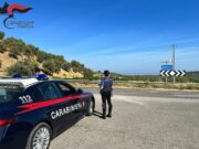 Itali/ 46-vjeçarja vdes pasi u gjet e plagosur rëndë para spitalit, ndalohet në portin e Barit partneri i saj shqiptar