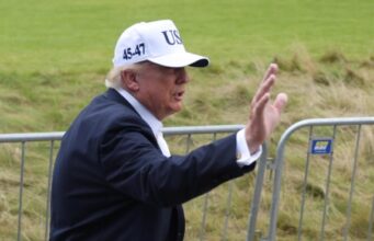 Trump i thotë jo frenimit të IA-së: «Kush fiton këtë sfidë, fiton gjithçka»