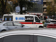 PËRLESHJE ME THIKA NË ÇAIR: 13-VJEÇARI ME PLAGË NË ZEMËR NË GJENDJE KRITIKE, DY PERSONA TË NDALUAR