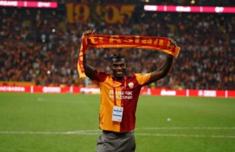 Çmenduri në Turqi, Leao “pushton” Stambollin! Ja sa fanella shiti në 3 ditë