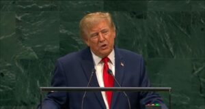 IA & Teknologji: Trump refuzon “skemën globaliste” për IA-në