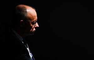 Friedrich Merz rrezikon paqen botërore për të shpëtuar veten nga rrëzimi si kancelar