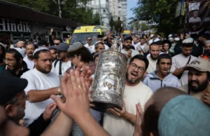 Pelegrinët hebrenj në Uman të Ukrainës: Ata nuk kanë frikë nga sulmet ajrore