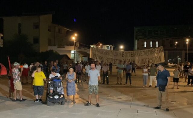 protesta-ne-divjake