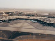 Arabia Saudite nën sulme të reja: 13 të vdekur nga goditja e aeroportit të Riadit, Huthitë sulmojnë edhe Dammamin dhe instalimet e naftës