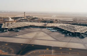 Arabia Saudite nën sulme të reja: 13 të vdekur nga goditja e aeroportit të Riadit, Huthitë sulmojnë edhe Dammamin dhe instalimet e naftës