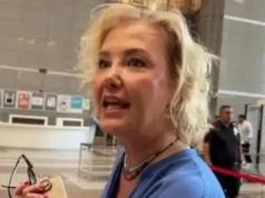 Ndalohet aktorja Berna Laçin pas postimit për kalimin e kryebashkiakut të Izmirit në partinë e Erdoğanit