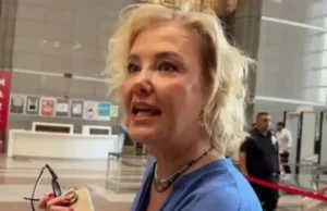 Ndalohet aktorja Berna Laçin pas postimit për kalimin e kryebashkiakut të Izmirit në partinë e Erdoğanit