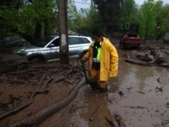 Katastrofë në Santiago të Kilit: Rrugët kthehen në lumenj balte, automjetet rrëmbehen nga uji (VIDEO+FOTO)