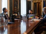 Zelensky kritikon ashpër SHBA-në: “Kjo quhet mungesë vullneti!” – Rusia intensifikon sulmet ndaj Ukrainës, dhjetëra civilë të vrarë