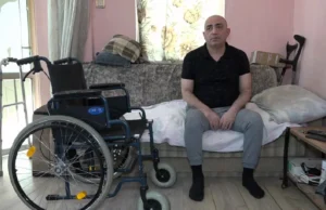 Ra të flinte si çdo natë, por në mëngjes nuk mund të ecte më