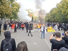 NDIQENI LIVE/ Protesta në Tiranë, studentët dhe gjimnazistët marrin në kontroll rrugët